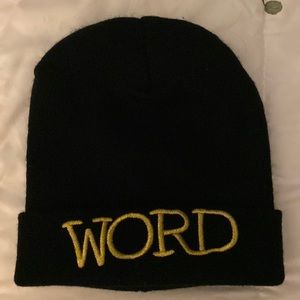 BLACK BEANIE